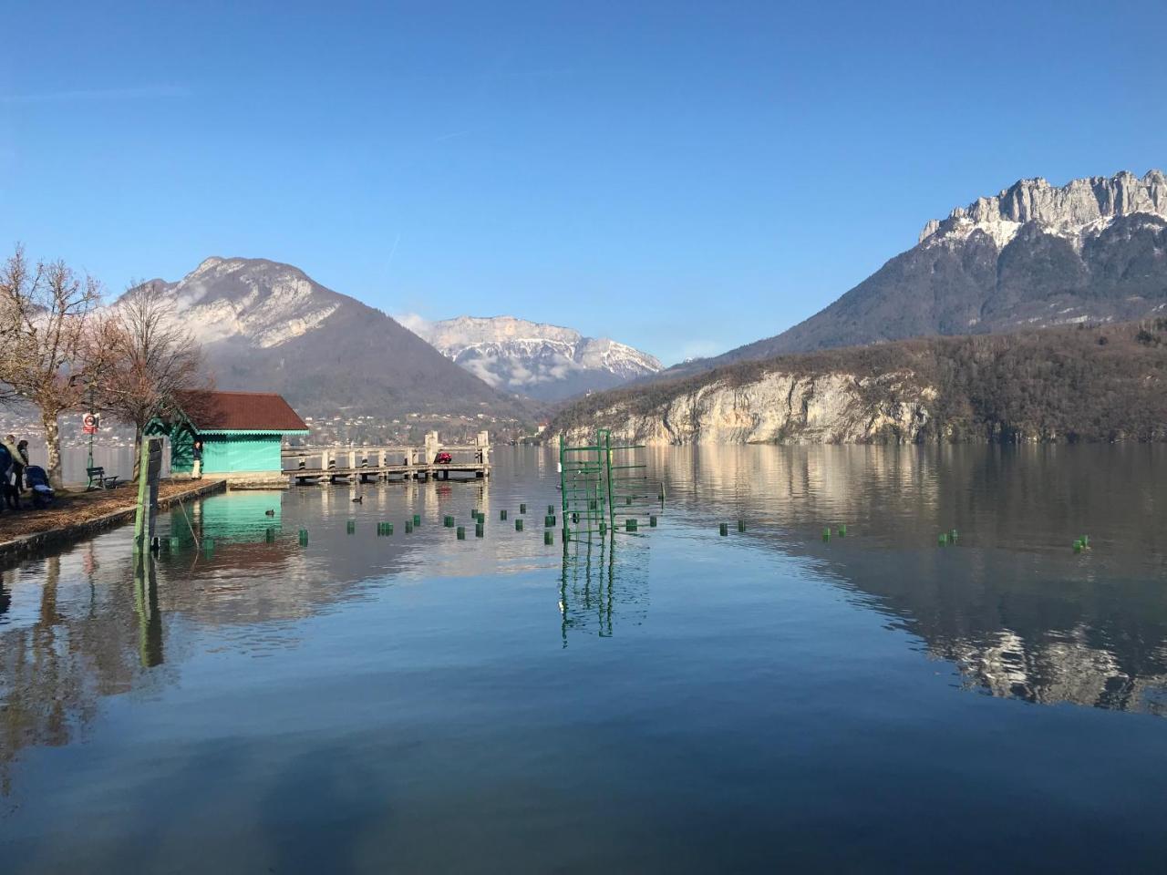 La Maison Du Port, Une Exclusivite Lla Selections By Location Lac Annecy Сен-Жорьо Экстерьер фото