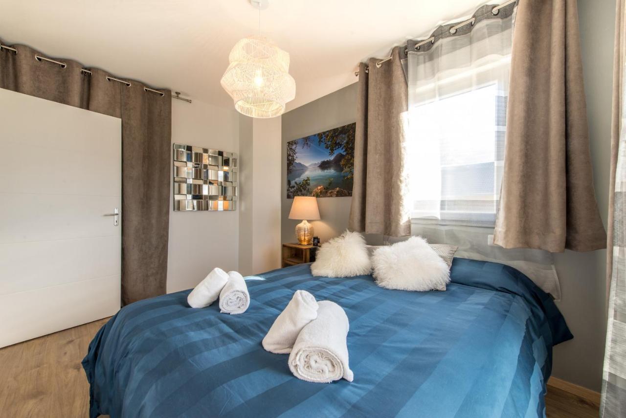La Maison Du Port, Une Exclusivite Lla Selections By Location Lac Annecy Сен-Жорьо Экстерьер фото